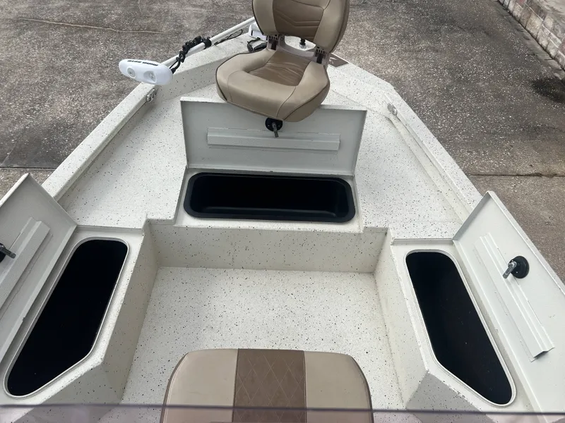 Slide: The Image of Xpress H20B Bay 2021 - 18