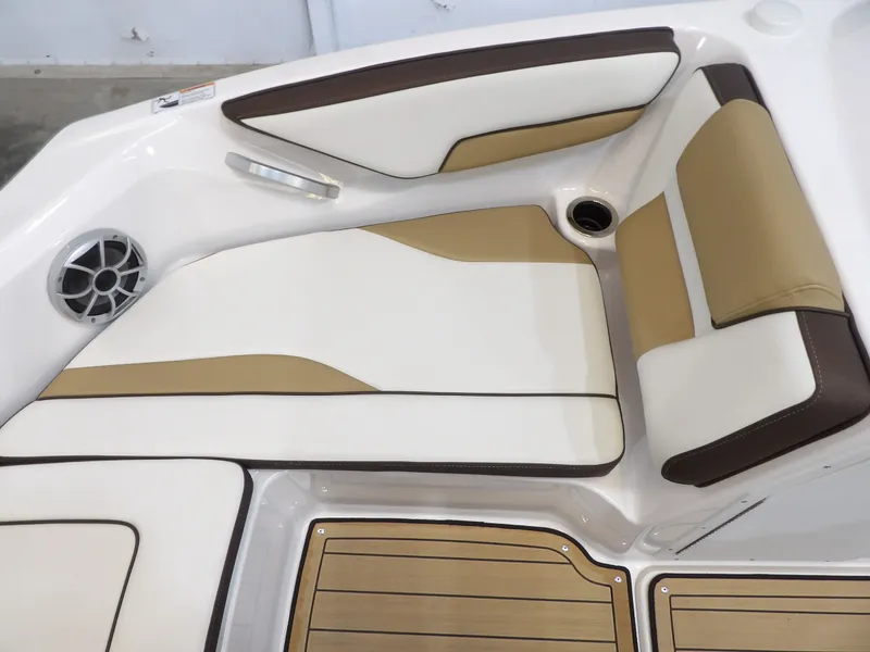 Slide: The Image of Yamaha 195S 2021 - 14