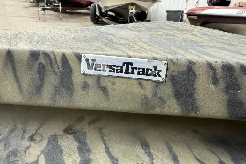 Slide: The Image of Lowrance Hook Reveal fish finder on 2025 Tracker Grizzly 1860 MVX CC boat. - 34