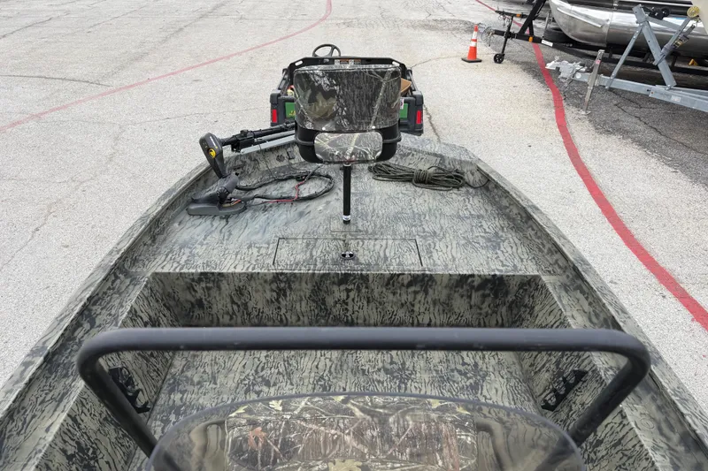 Slide: The Image of Trailer wheel and spare tire of 2025 Tracker Grizzly 1860 MVX CC boat. - 51