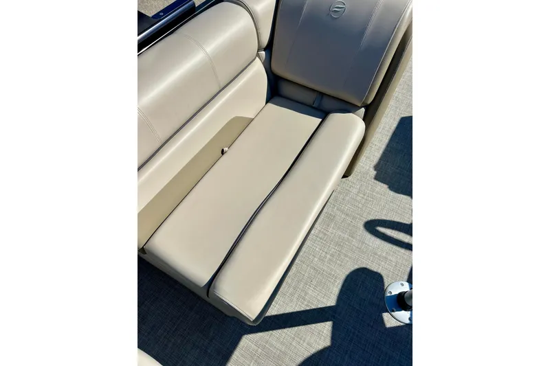 Slide: The Image of Luxurious 2023 Flagship 200 Lounge Lounger with beige upholstery and sleek design. - 37