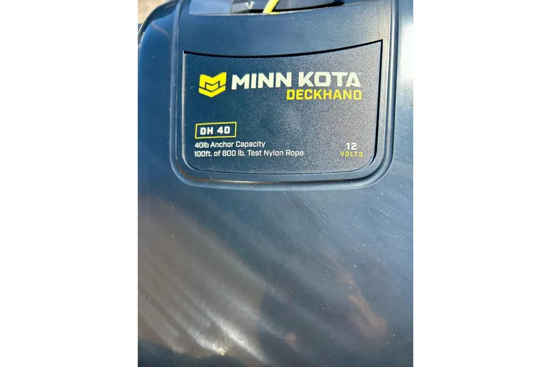 Slide: The Image of Minn Kota Deckhand DH 40 anchor system, 40lb capacity, 12 volts, 2023 Flagship 200 Lounge Lounger. - 7