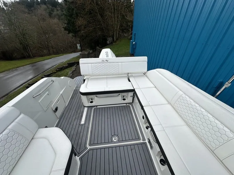 Slide: The Image of Sea Ray SDX 250 Outboard 2019 - 14