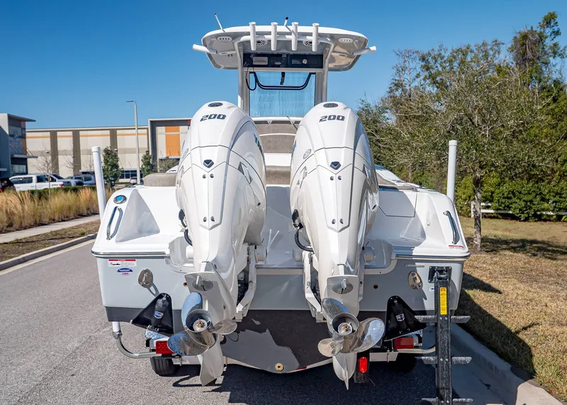 Slide: The Image of Sea Hunt Ultra 265 SE 2026 - 4