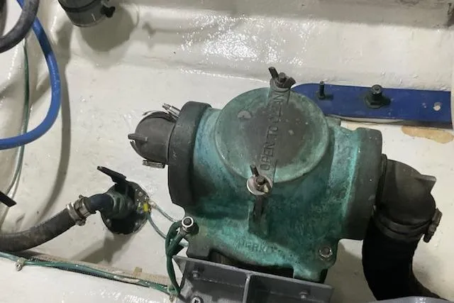 Slide: The Image of Engine component of a 1996 Jefferson 52 Rivanna Cockpit MY boat. - 74