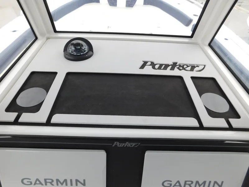 Slide: The Image of Parker Marine Fathom 274 2026 - 13