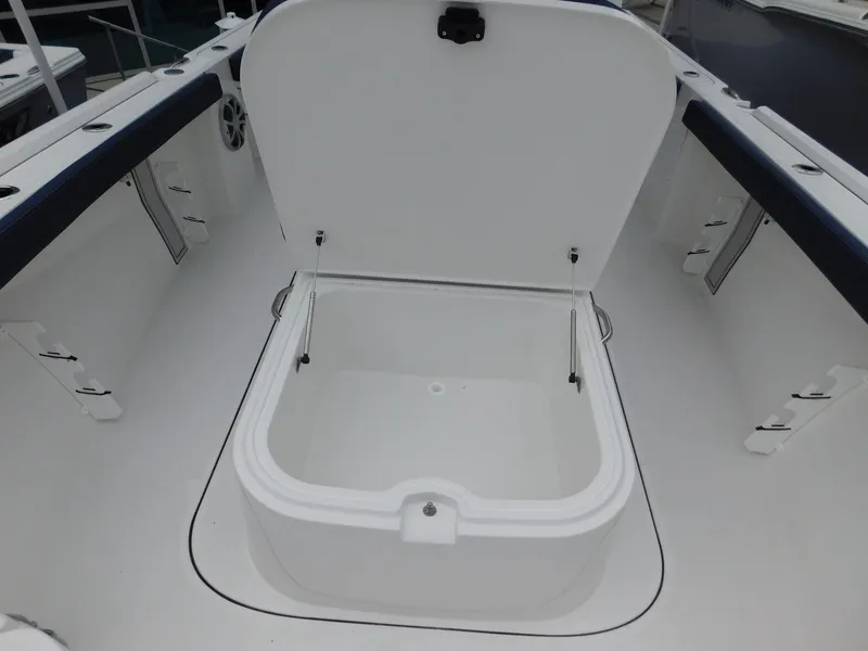 Slide: The Image of Parker Marine Fathom 274 2026 - 19