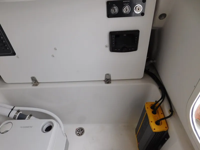 Slide: The Image of Parker Marine Fathom 274 2026 - 25