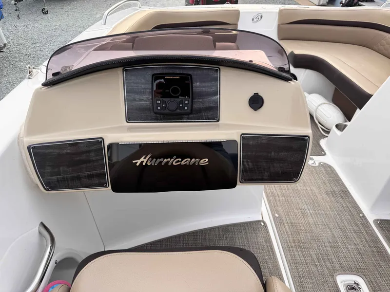 Slide: The Image of Hurricane 192 SS 2020 - 11