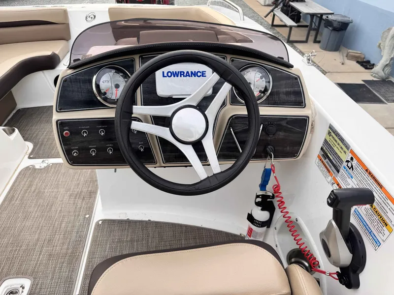 Slide: The Image of Hurricane 192 SS 2020 - 12