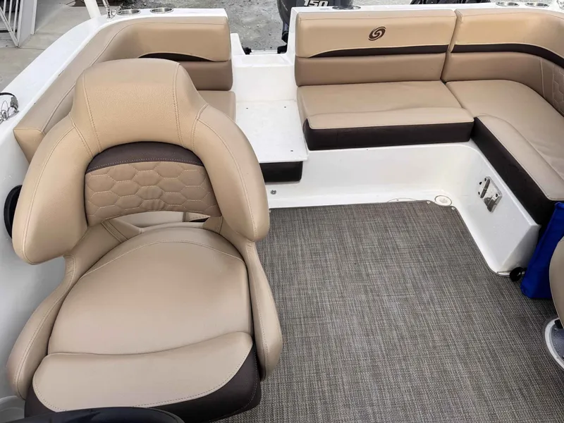 Slide: The Image of Hurricane 192 SS 2020 - 13