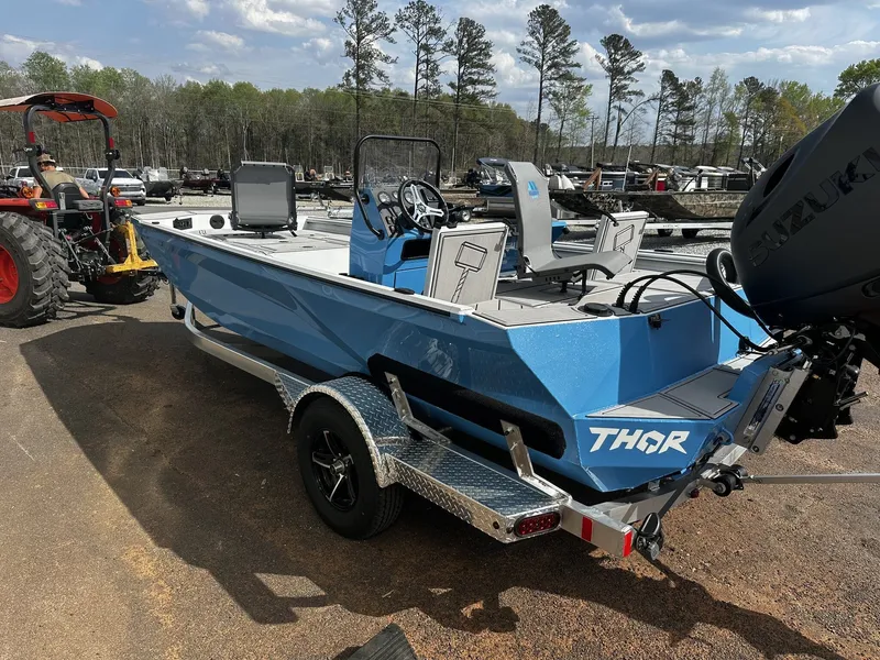 Slide: The Image of 2026 Thor LAKE HAMMER 1900 CC boat on trailer. - 4