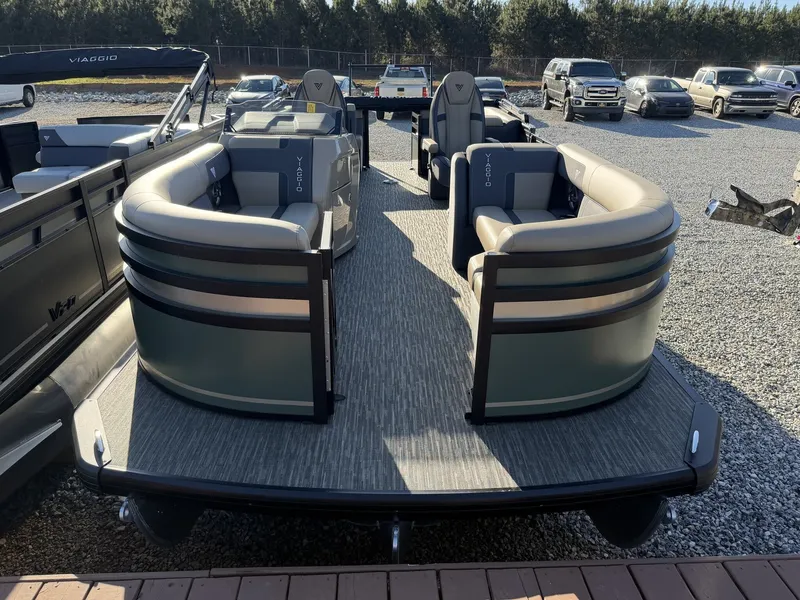 Slide: The Image of Viaggio Lago X 22U-TRITOON-HONDA 200 2026 - 2