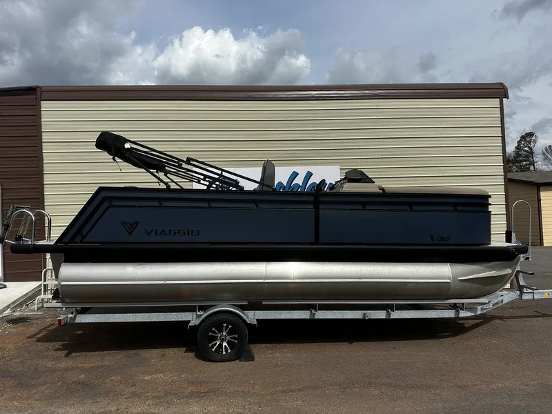 Slide: The Image of Viaggio Lago V 20 C-HONDA 115 2026 - 2