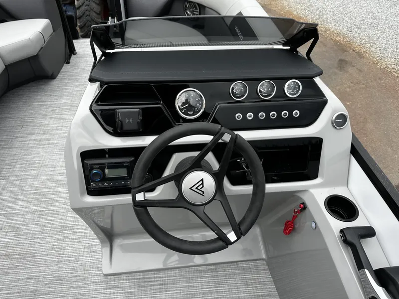 Slide: The Image of Viaggio Lago V 20 U-HONDA 115 2026 - 9