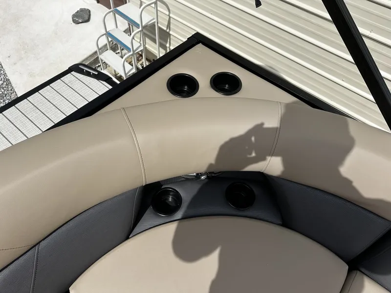 Slide: The Image of Viaggio Lago V 20 C-HONDA 115 2026 - 7