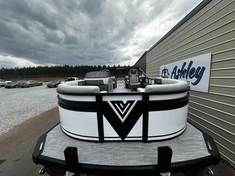 Slide: The Image of Viaggio Lago V-U 20 2026 - 6