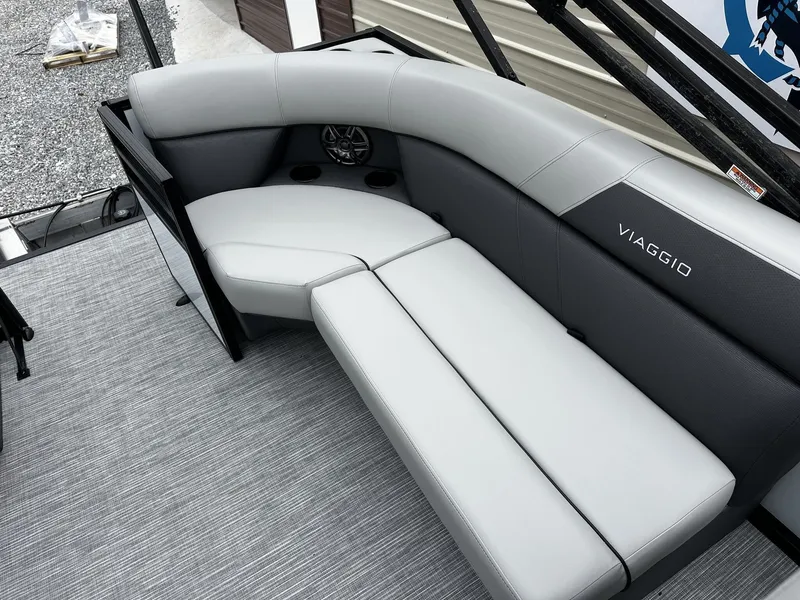 Slide: The Image of Viaggio Lago V-U 20 2026 - 7