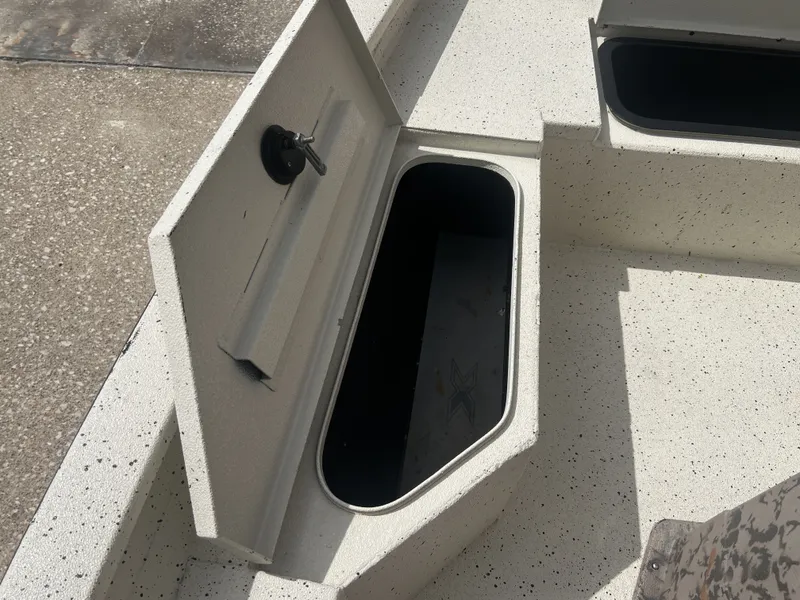 Slide: The Image of Xpress H20B Bay 2021 - 21