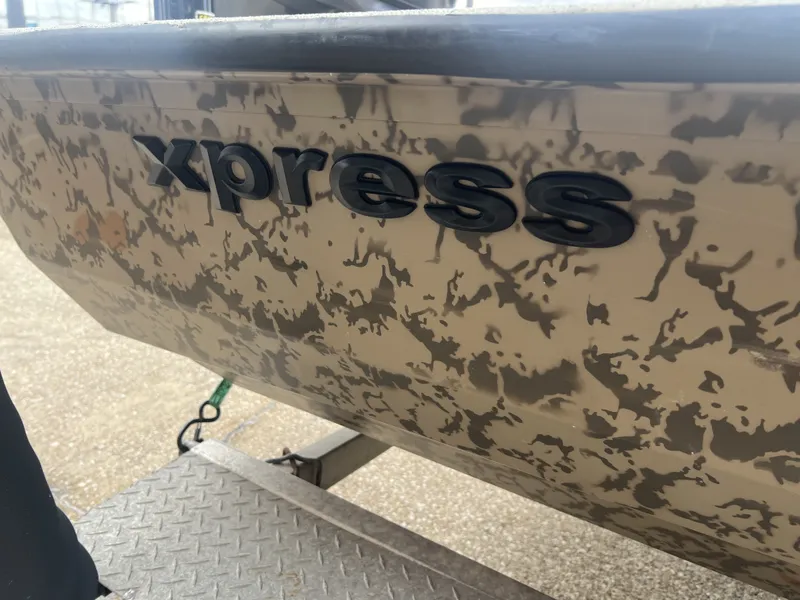 Slide: The Image of Xpress H20B Bay 2021 - 6