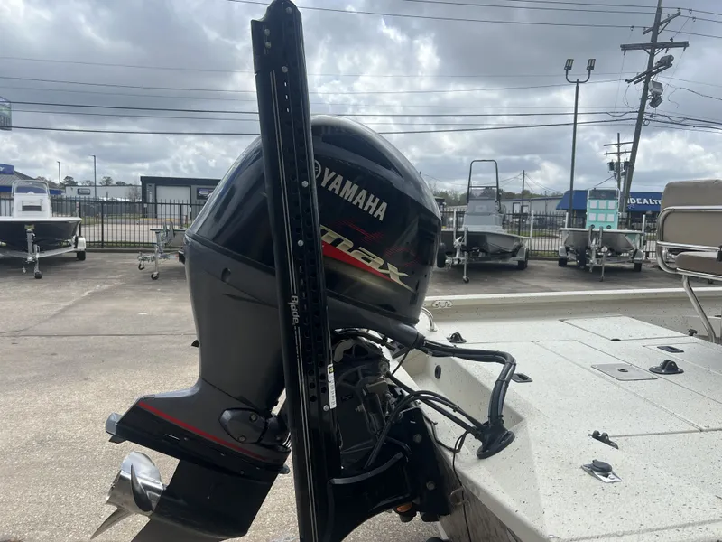 Slide: The Image of Xpress H20B Bay 2021 - 8