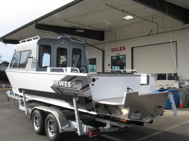 Slide: The Image of Hewescraft 240 Ocean Pro HT 2026 - 3