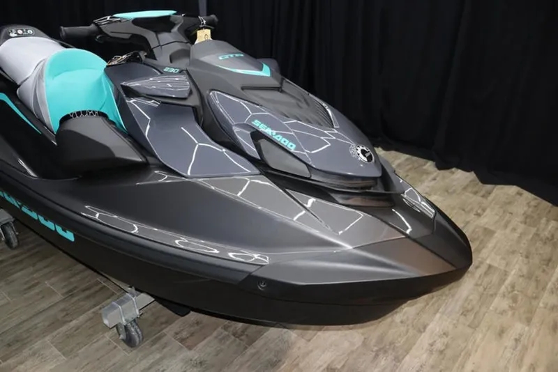 Slide: The Image of Sea-Doo GTR 230 2026 - 7