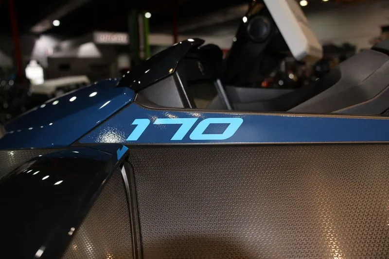 Slide: The Image of Sea-Doo FishPro Sport 170 2026 - 6