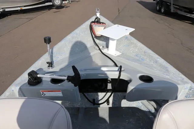 Slide: The Image of ClackaCraft Powerdrifter 17' 2025 - 14