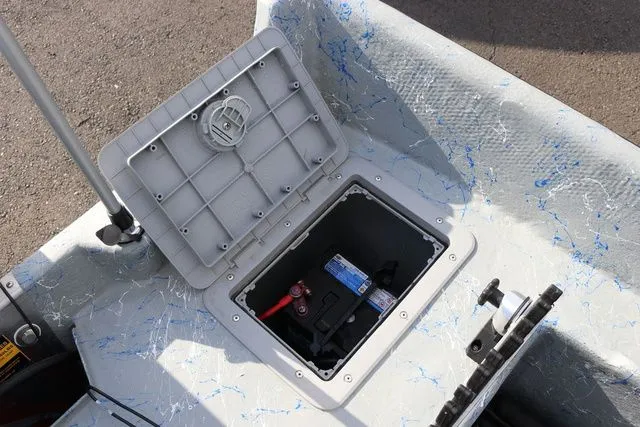 Slide: The Image of ClackaCraft Powerdrifter 17' 2025 - 8