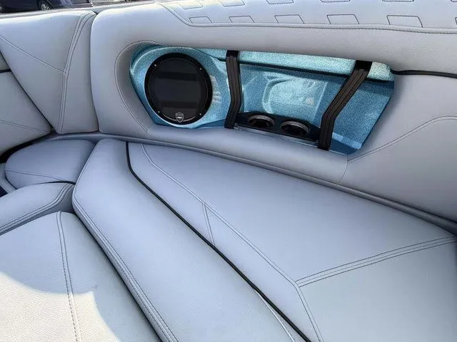 Slide: The Image of Centurion Ri230 2026 - 14