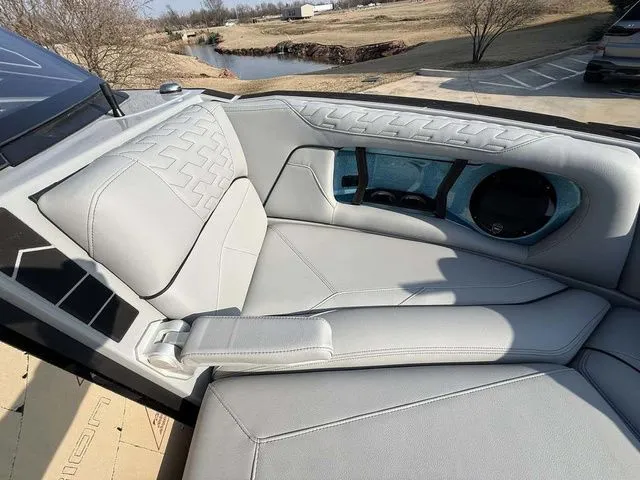 Slide: The Image of Centurion Ri230 2026 - 18