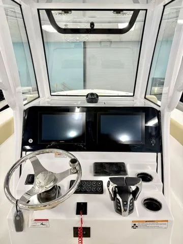 Slide: The Image of Sportsman Heritage 261 Center Console 2026 - 6