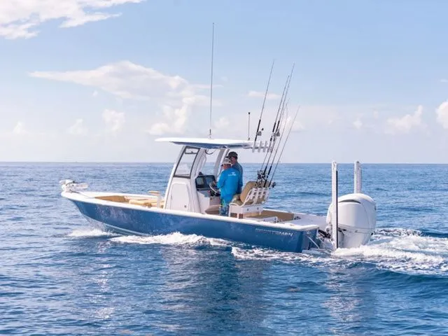 The Image of Sportsman Masters 247OE Bay Boat 2025 - undefined