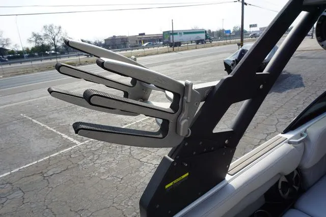 Slide: The Image of Malibu Wakesetter 25 LSV 2018 - 10