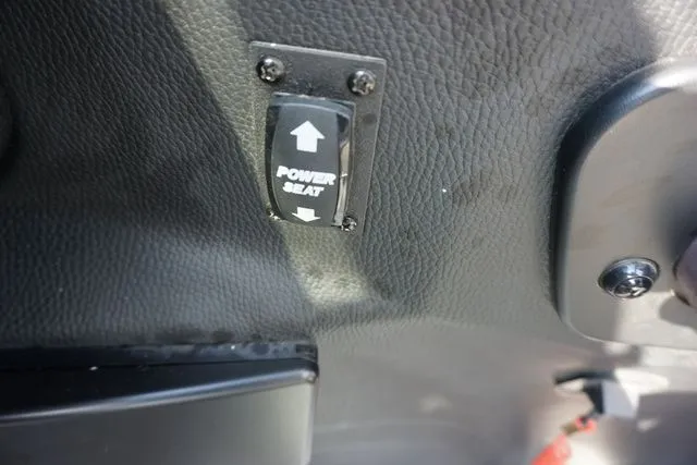 Slide: The Image of Malibu Wakesetter 25 LSV 2018 - 17