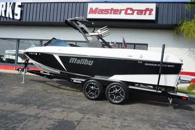 Slide: The Image of Malibu Wakesetter 25 LSV 2018 - 3