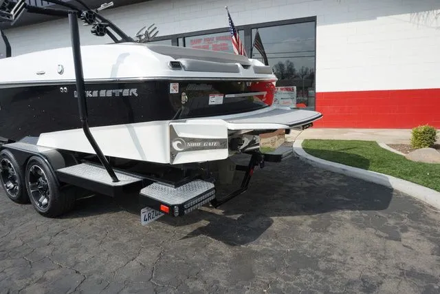 Slide: The Image of Malibu Wakesetter 25 LSV 2018 - 4