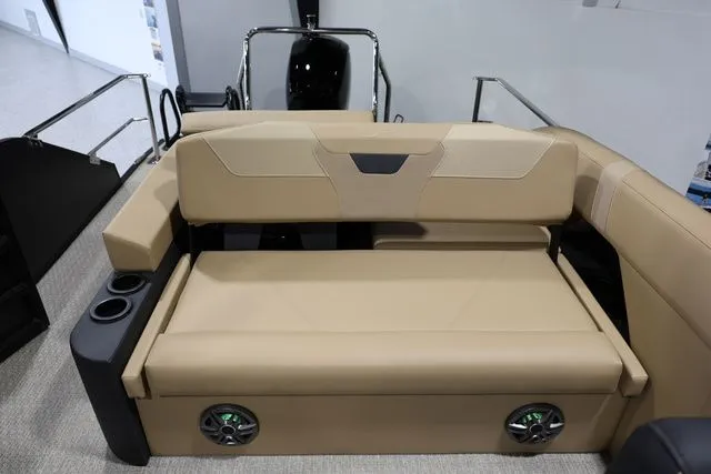 Slide: The Image of Evotti 523 CS 2026 - 11