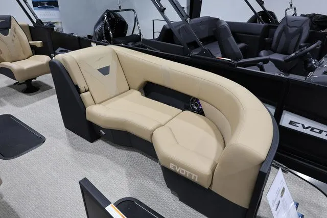 Slide: The Image of Evotti 523 CS 2026 - 5