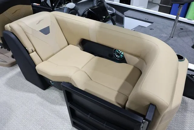 Slide: The Image of Evotti 521 QL 2026 - 6