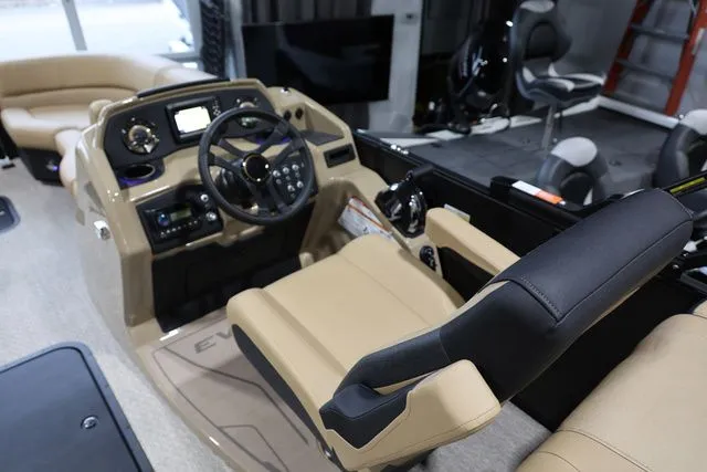 Slide: The Image of Evotti 521 QL 2026 - 8