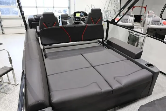 Slide: The Image of Evotti 723 CS 2026 - 17