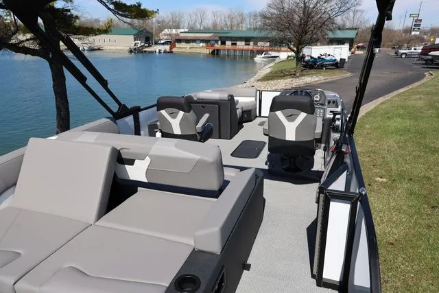 Slide: The Image of Evotti 523 CS 2026 - 18