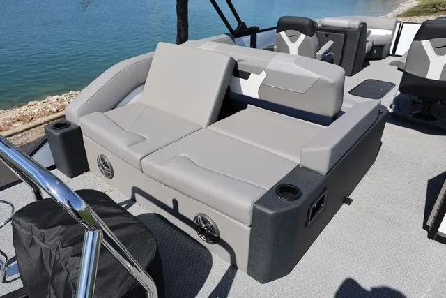 Slide: The Image of Evotti 523 CS 2026 - 19