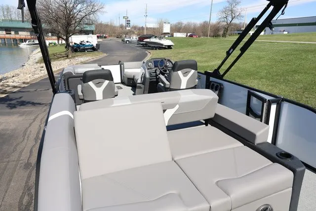 Slide: The Image of Evotti 523 CS 2026 - 20