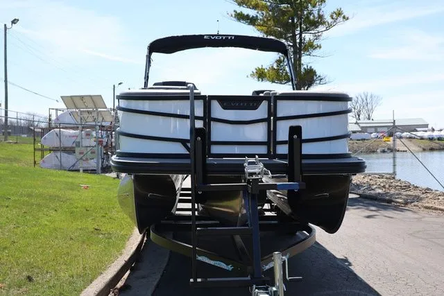 Slide: The Image of Evotti 523 CS 2026 - 3