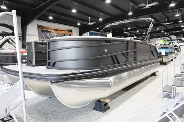 Slide: The Image of Evotti 523 CS OMNI Chaise 2026 - 3