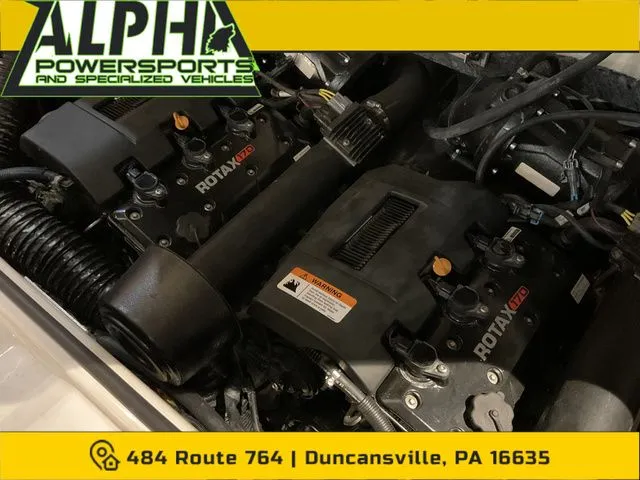 Slide: The Image of Scarab 215 LX 2025 - 6