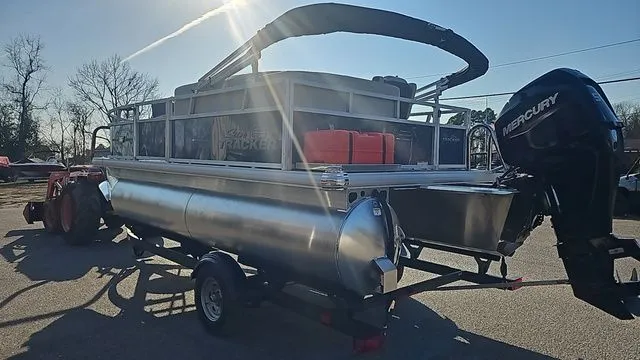 Slide: The Image of Sun Tracker Bass Buggy 16 XL Select 2026 - 4